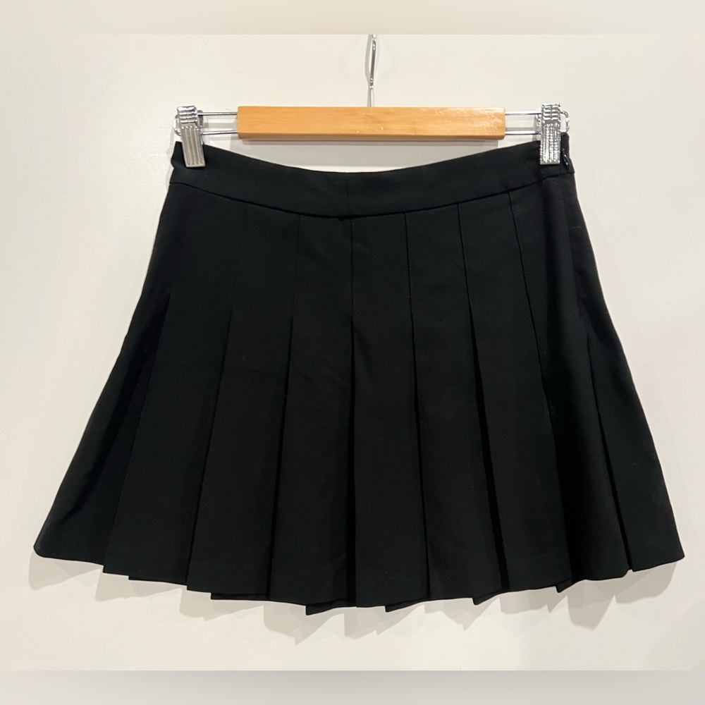 Aritzia Sunday Best Pleated Mini Skirt Black Size 4 Small
